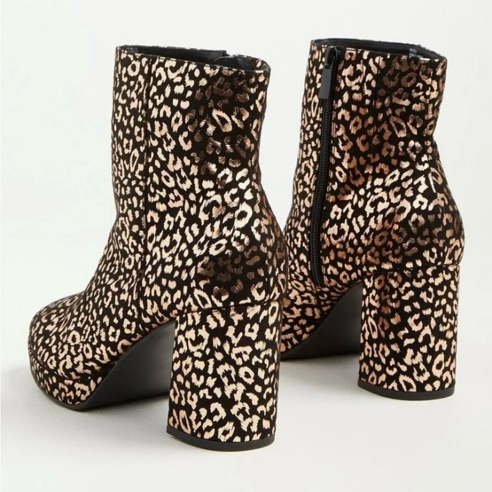 Platform Block Heel Booties Size 8W - Picture 3 of 6